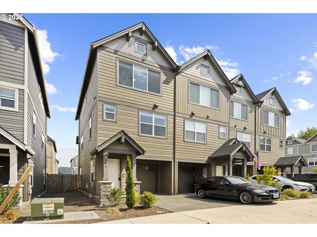 $405,000 | 176 Southwest Hewitt Avenue, Troutdale, OR 97060