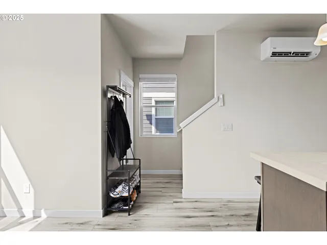 $405,000 | 176 Southwest Hewitt Avenue, Troutdale, OR 97060