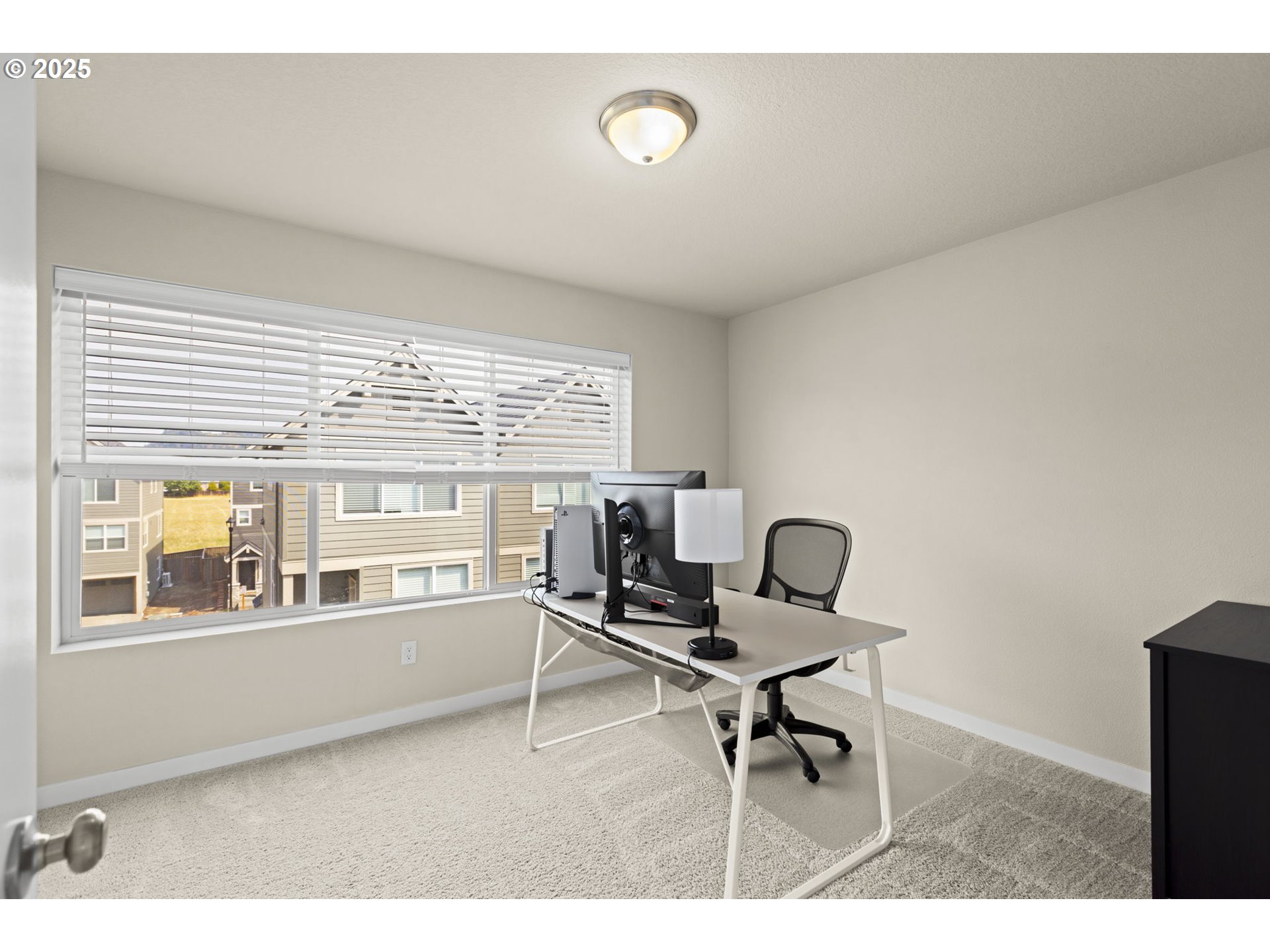 176 Southwest Hewitt Avenue Troutdale, OR 97060 - Photo 16 of 40