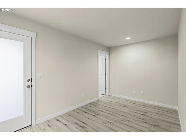 $405,000 | 176 Southwest Hewitt Avenue, Troutdale, OR 97060