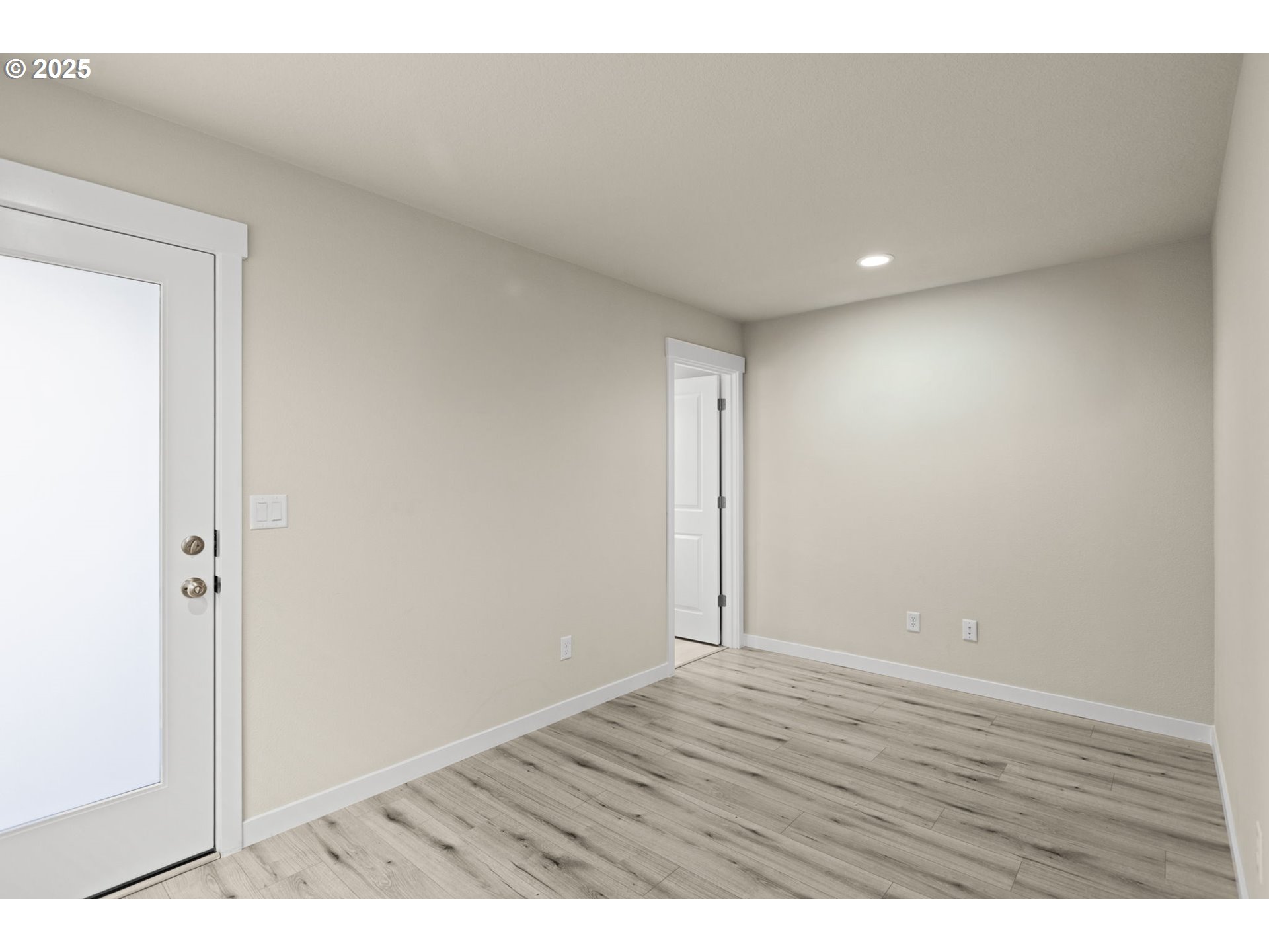 176 Southwest Hewitt Avenue Troutdale, OR 97060 - Photo 24 of 40