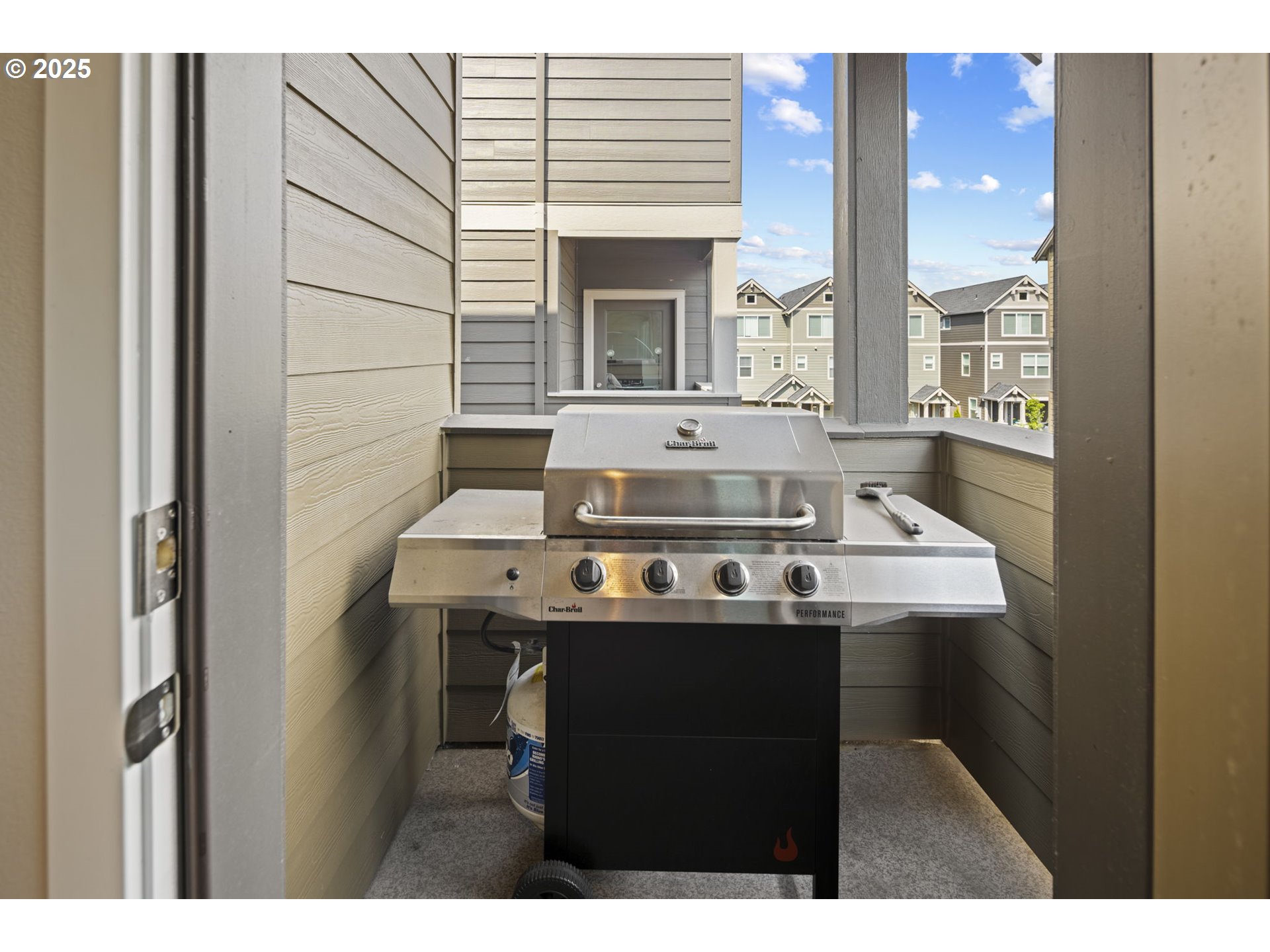 176 Southwest Hewitt Avenue Troutdale, OR 97060 - Photo 29 of 40