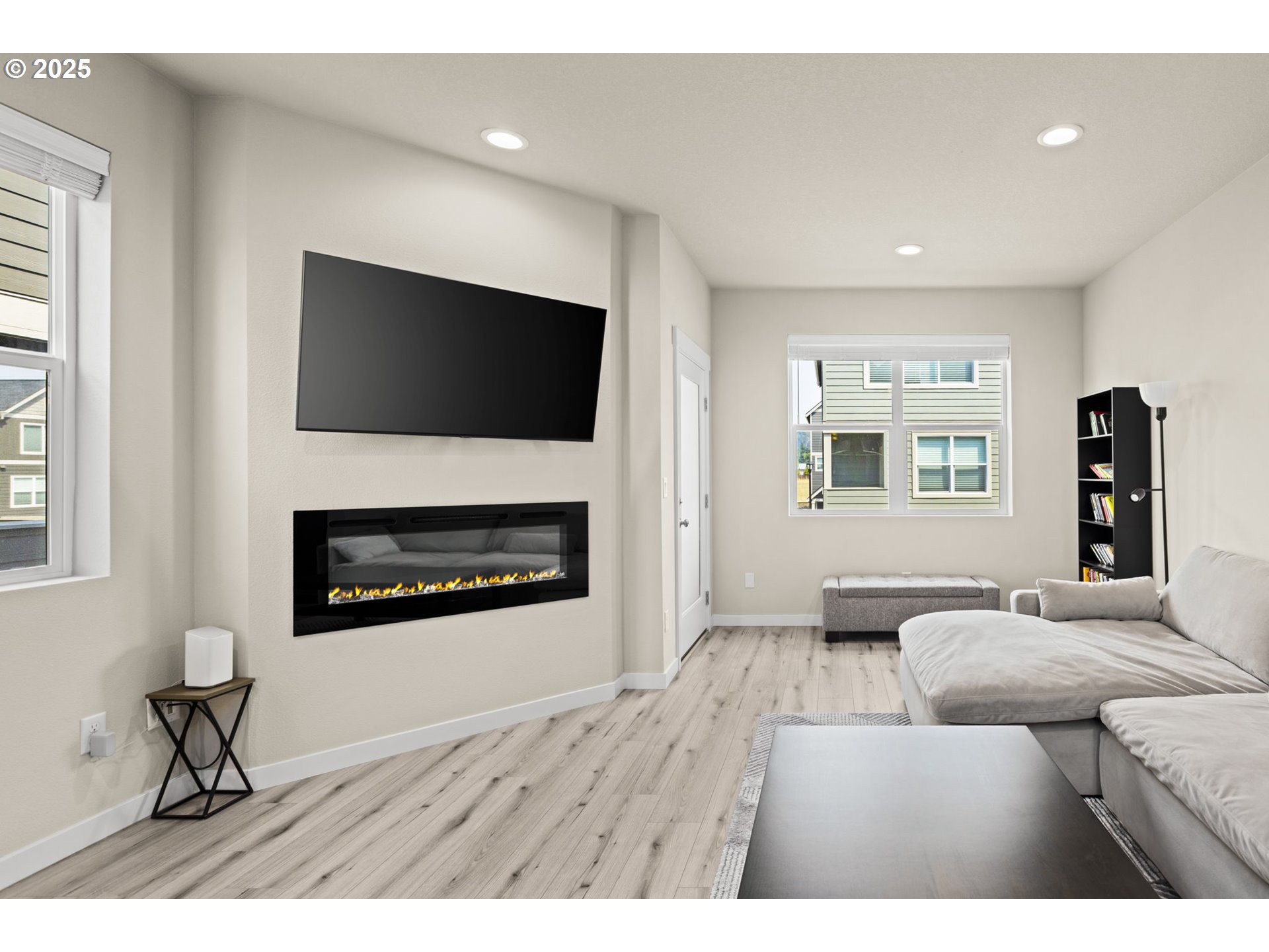 176 Southwest Hewitt Avenue Troutdale, OR 97060 - Photo 6 of 40