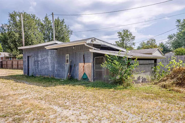 $244,000 | 1399 Homestead Drive, Boonville, IN 47601