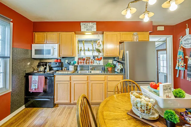 $244,000 | 1399 Homestead Drive, Boonville, IN 47601