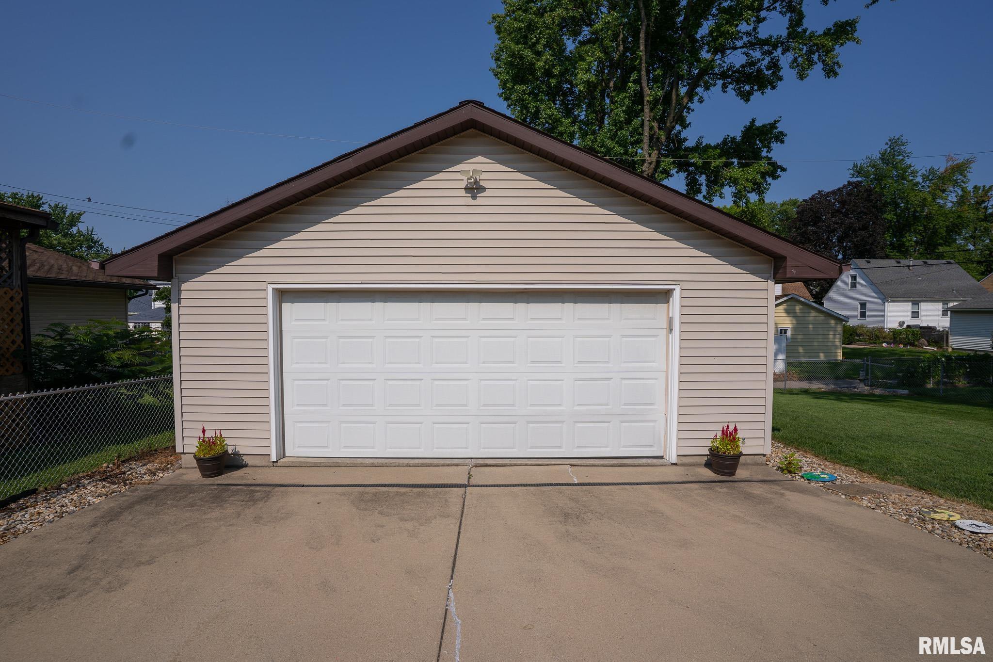 1919 Marland Street Springfield, IL 62702 - Photo 18 of 19 Gallery Image 18