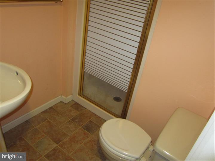 11832 Basile Road Philadelphia, PA 19154 - Photo 10 of 14