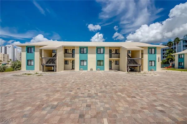$535,000 | 22796 Island Pines Way, Unit 111, Fort Myers Beach, FL 33931
