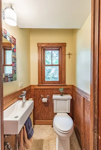 $439,900 | 650 Park Street, Elgin, IL 60120