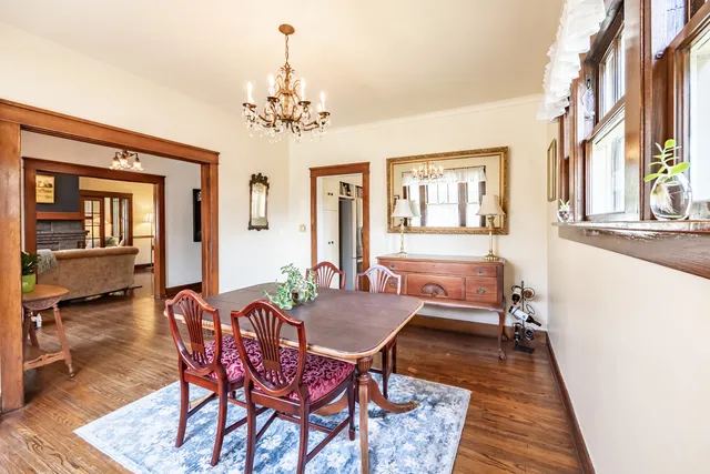 $439,900 | 650 Park Street, Elgin, IL 60120