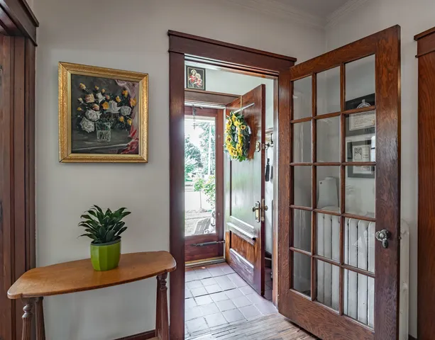 $439,900 | 650 Park Street, Elgin, IL 60120