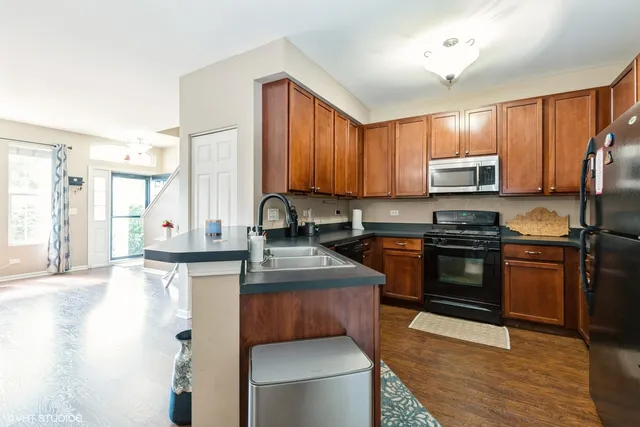 $1,950 | 1808 Powers Road, Unit 1808, Woodstock, IL 60098