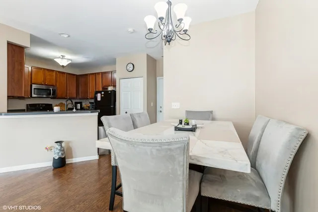 $1,950 | 1808 Powers Road, Unit 1808, Woodstock, IL 60098