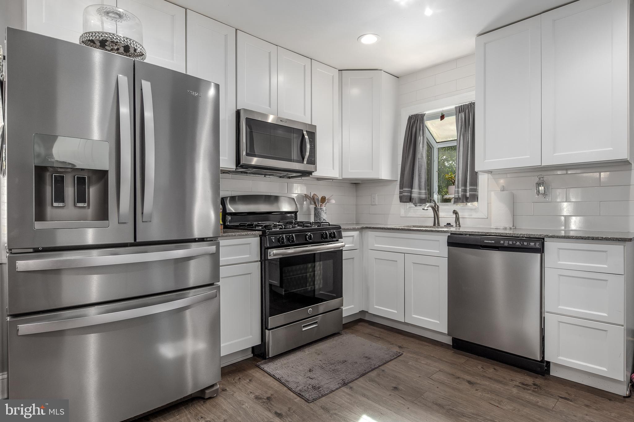 53 Ridgley Street Mount Holly, NJ 08060 - Photo 4 of 26 Gallery Image 4