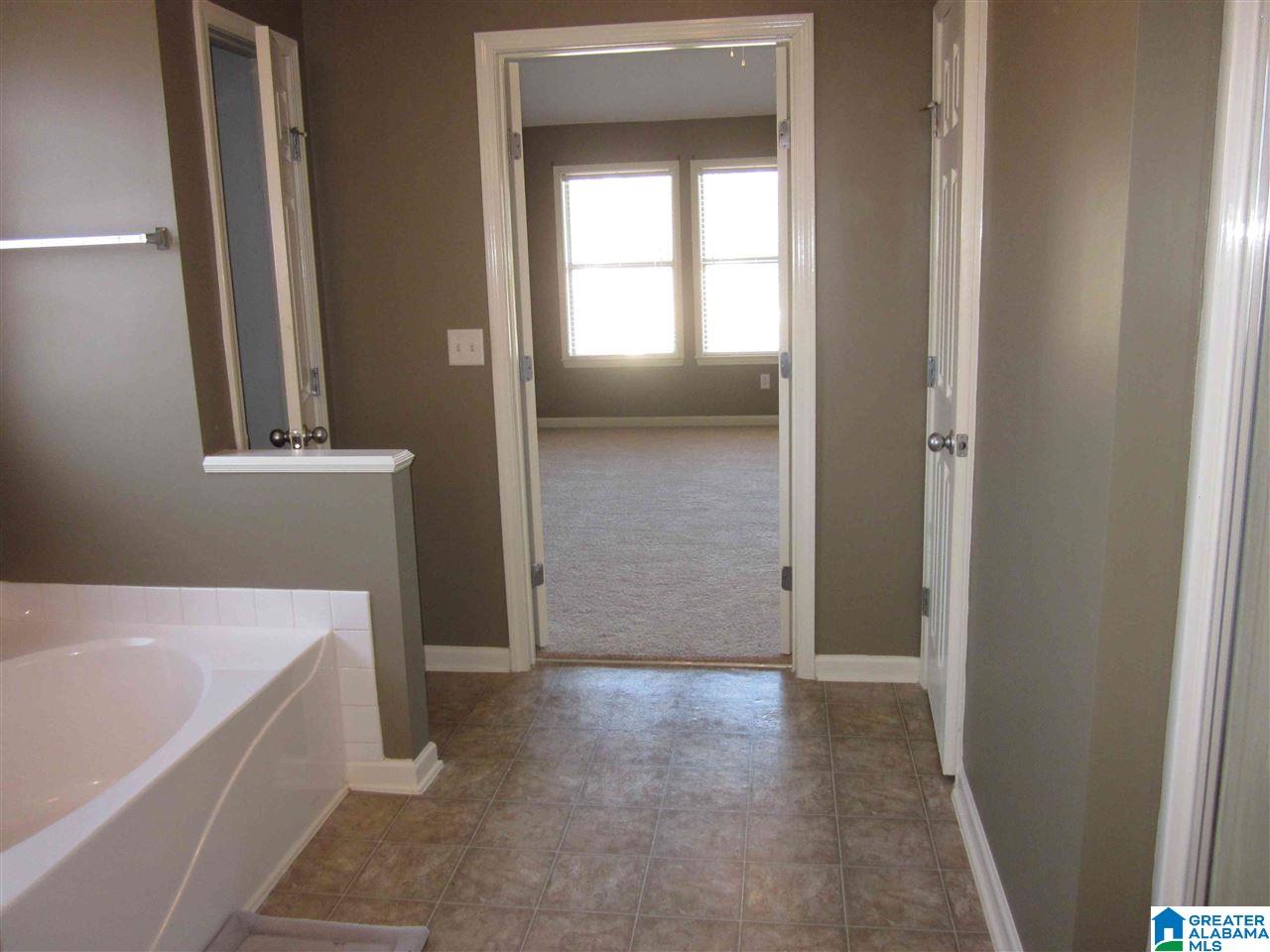 2008 Lake Circle Sterrett, AL 35147 - Photo 12 of 22