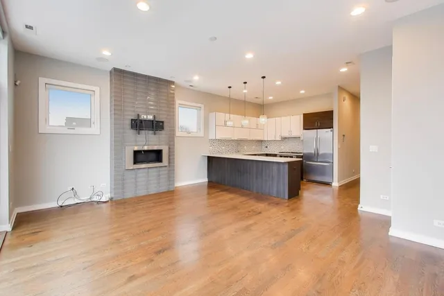 $3,800 | 1509 North Campbell Avenue, Unit 3N, Chicago, IL 60622