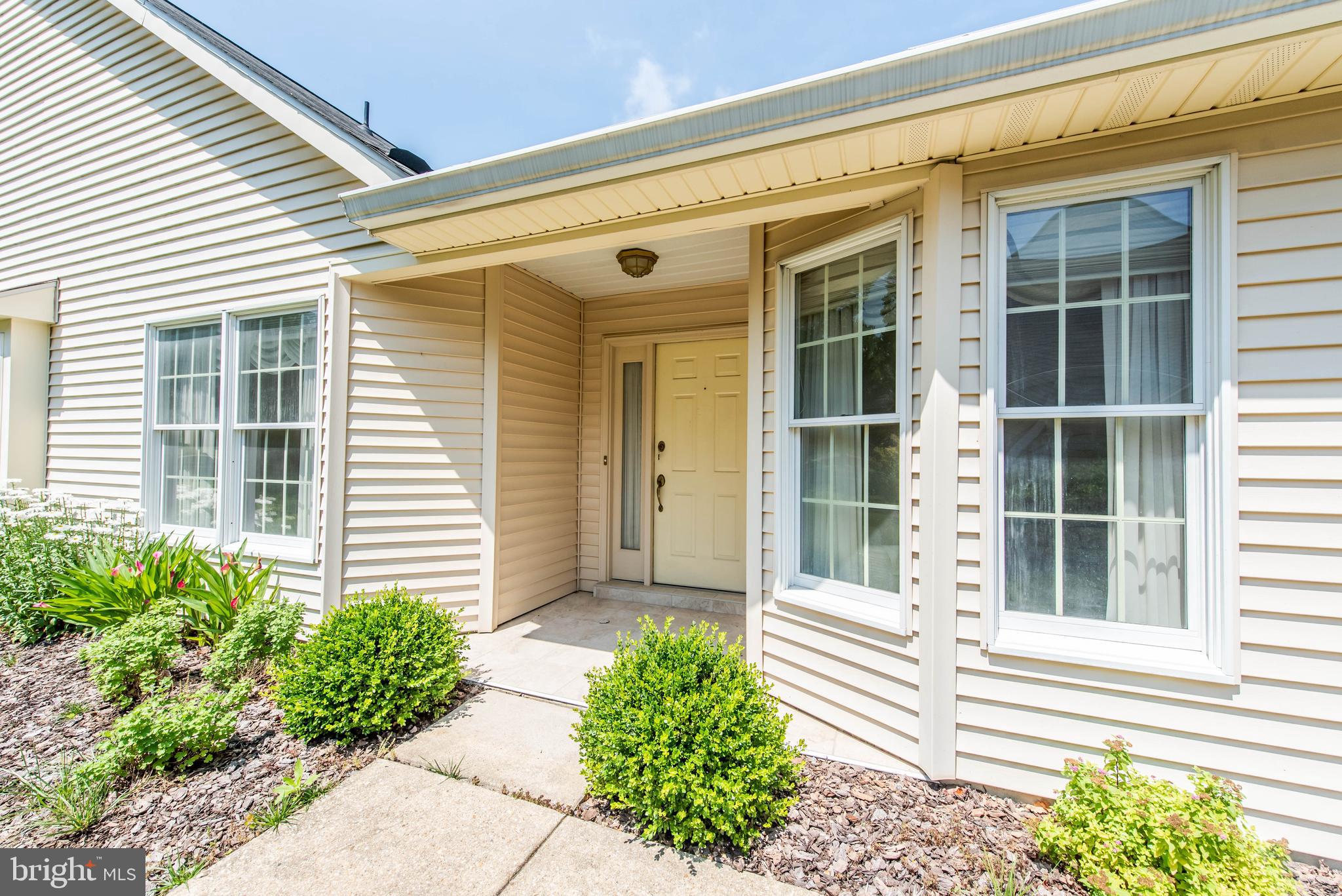 785 Eastern Point Road Annapolis, MD 21401 - Photo 3 of 67 Front