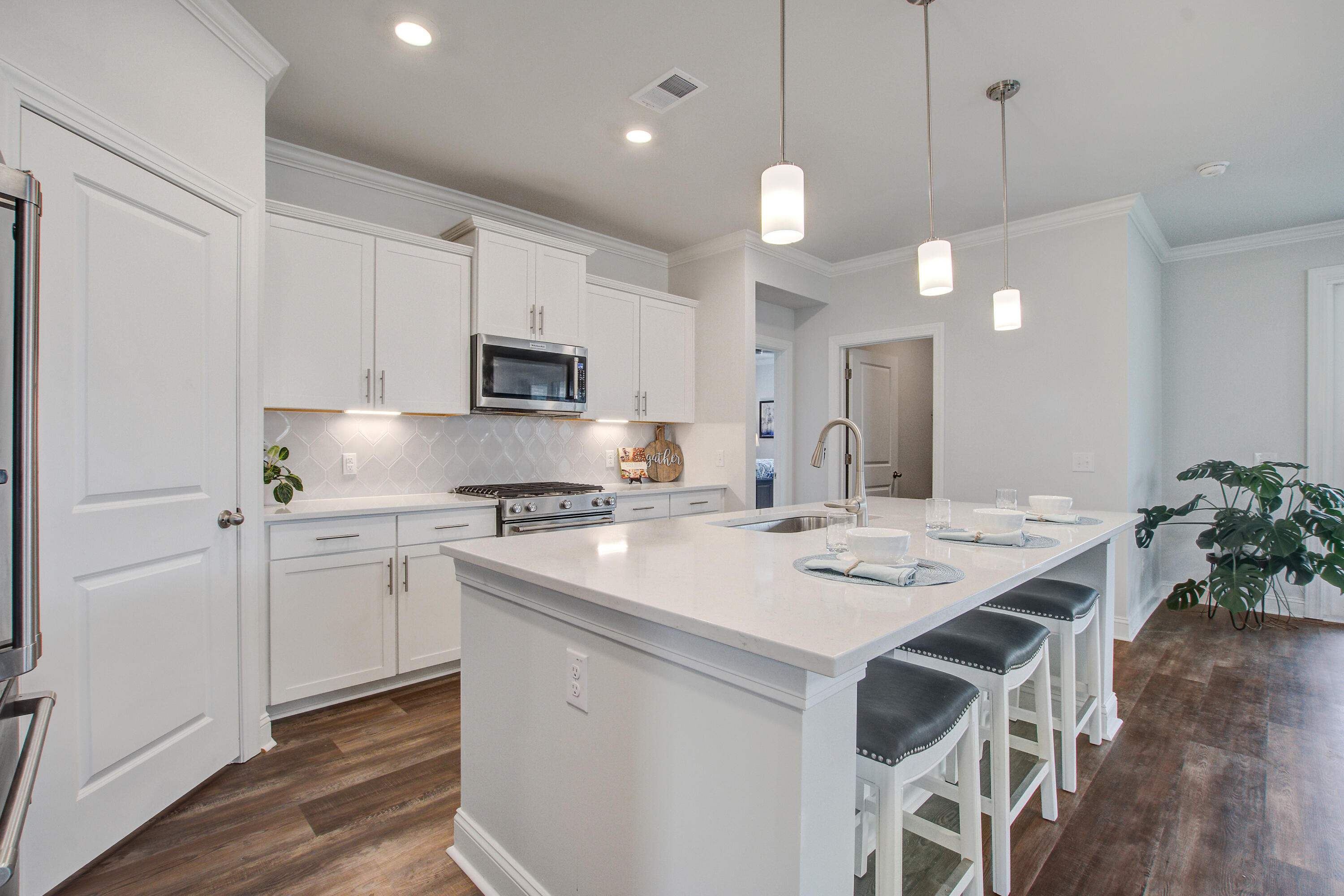 349 Long Pier Street Summerville, SC 29486 - Photo 15 of 42 Kitchen