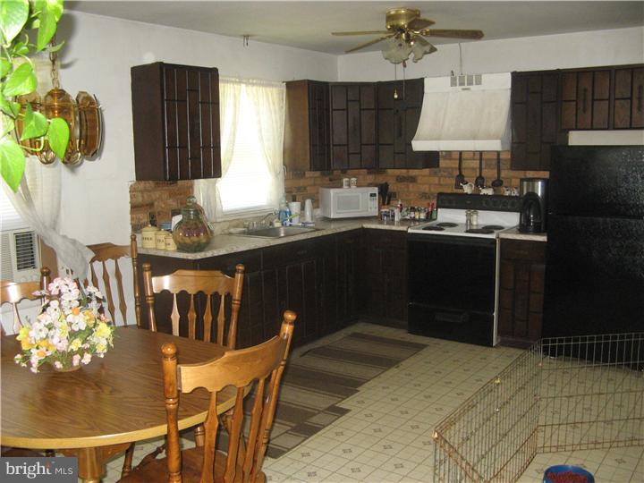 359 Magnolia Road Pemberton, NJ 08068 - Photo 3 of 12 Kitchen