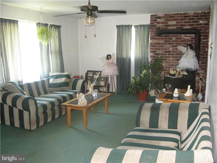 359 Magnolia Road Pemberton, NJ 08068 - Photo 5 of 12 Living Room