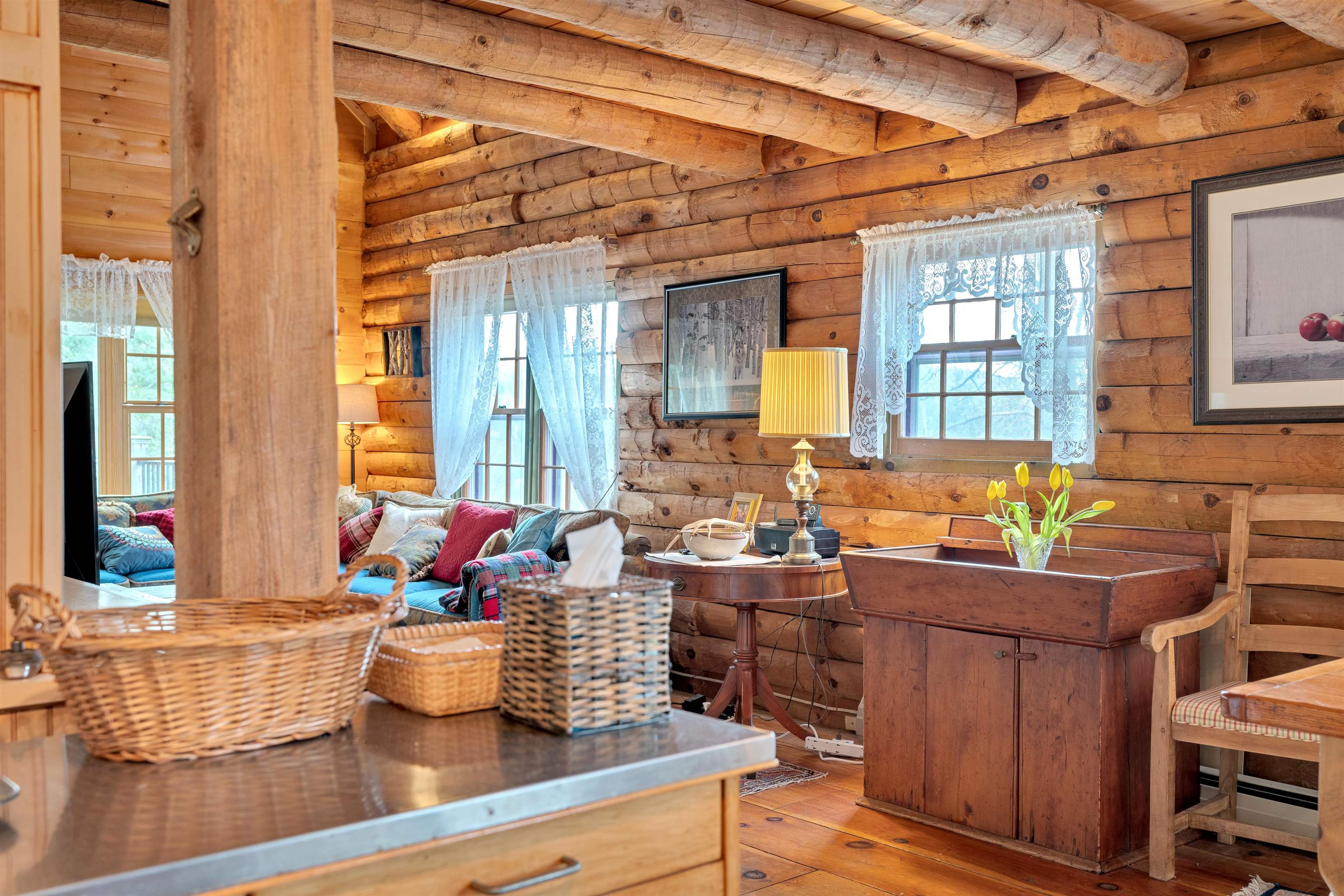 211 Wood Road Hartford, VT 05059 - Photo 12 of 56