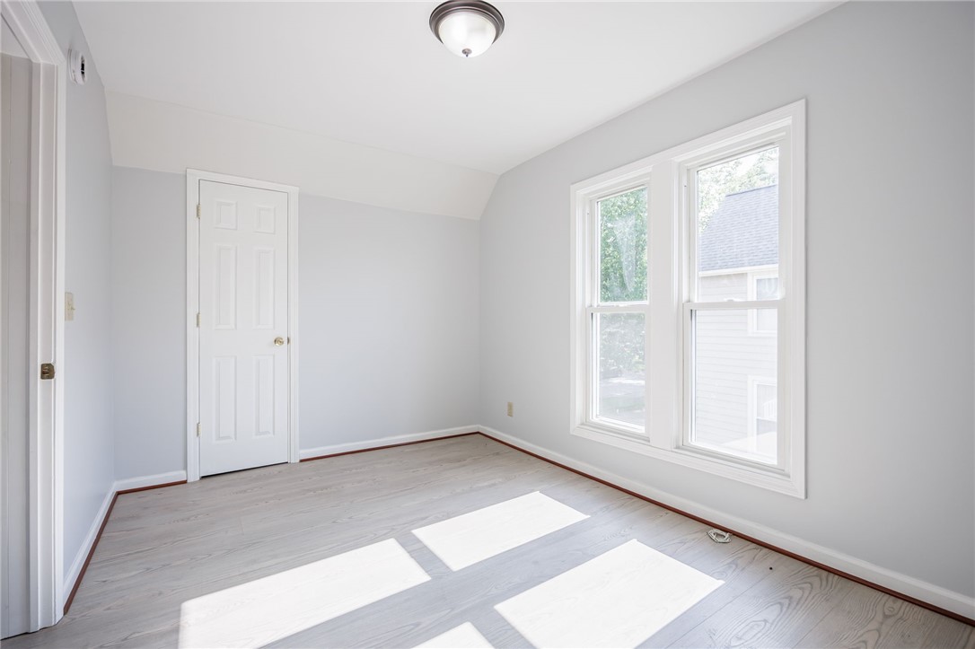 86 Grand Avenue Rochester, NY 14609 - Photo 22 of 37