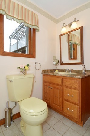 27 Surrey Road Winchester, MA 01890 - Photo 15 of 30 Gallery Image 15