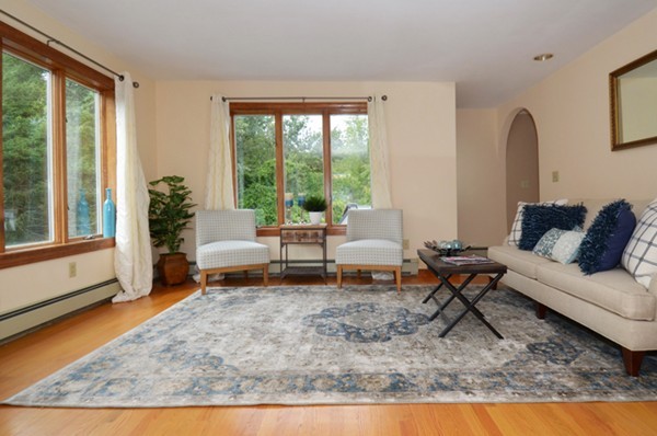 27 Surrey Road Winchester, MA 01890 - Photo 7 of 30 Gallery Image 7