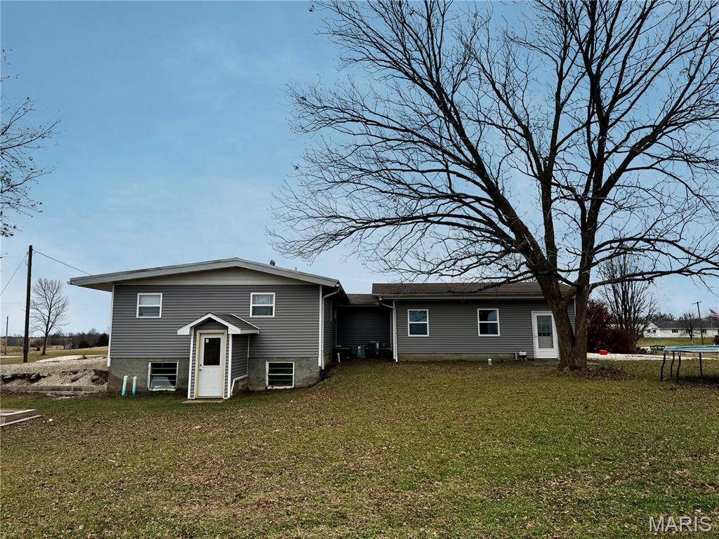 405 Main Street Lewistown, MO 63452 - Photo 3 of 49