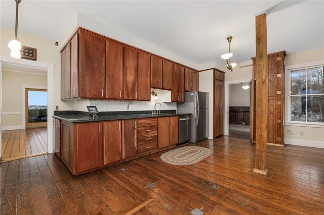 $5,395,000 | 39 Walcott Avenue, Jamestown, RI 02835