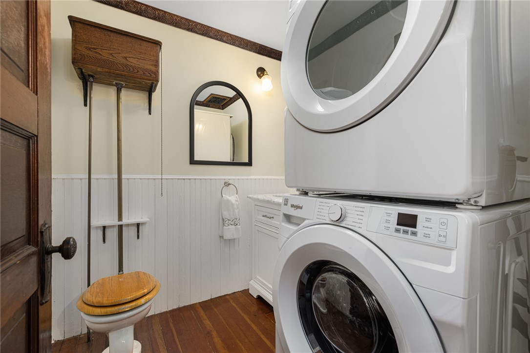 39 Walcott Avenue Jamestown, RI 02835 - Photo 18 of 46