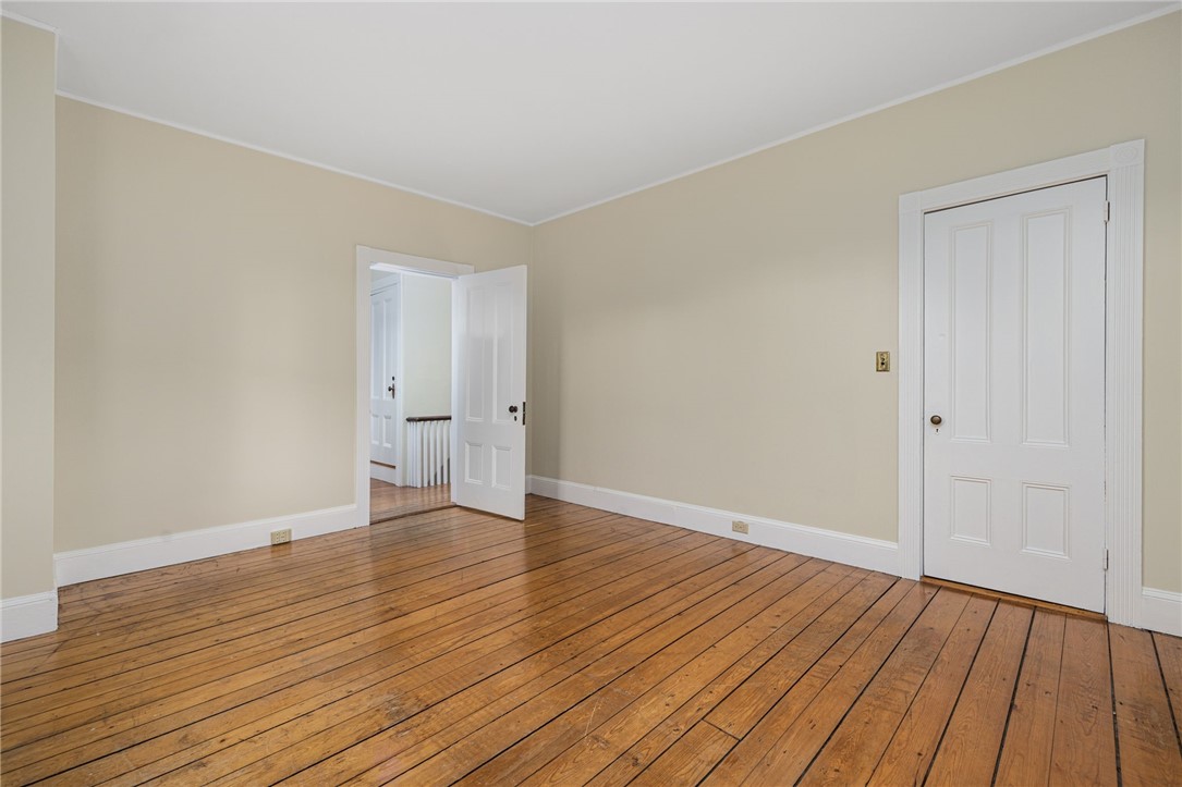 39 Walcott Avenue Jamestown, RI 02835 - Photo 28 of 46 The southwest bedroom is 14'7" x 12'6".
