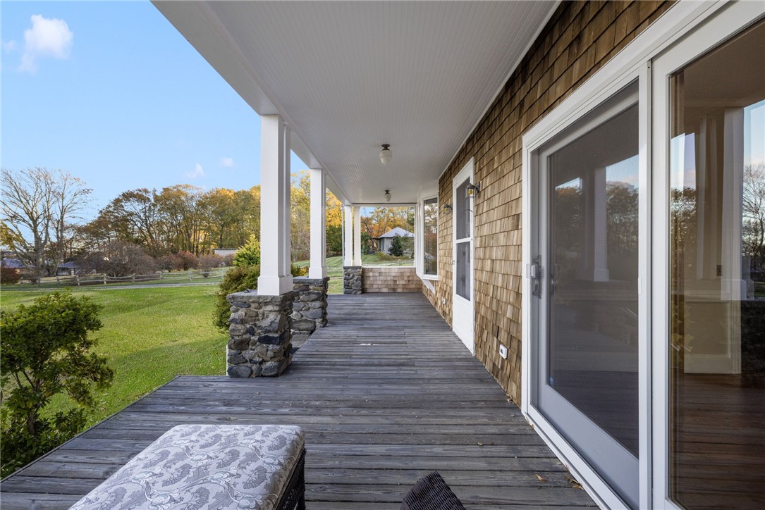 39 Walcott Avenue Jamestown, RI 02835 - Photo 7 of 46