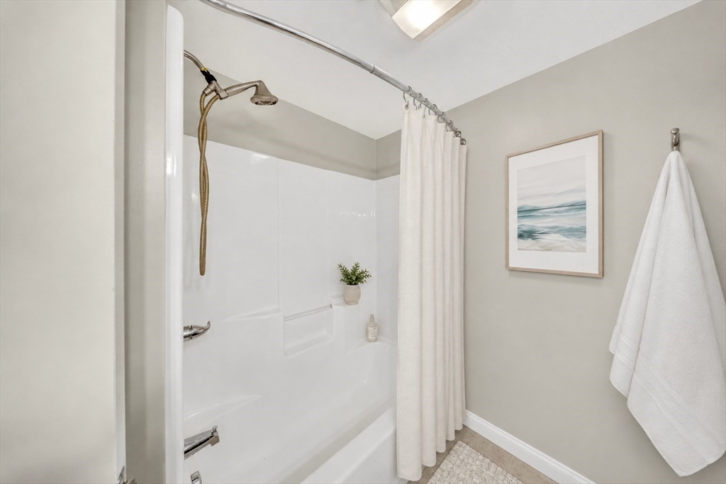 271 Draper Street, Unit 4 Fall River, MA 02724 - Photo 18 of 28