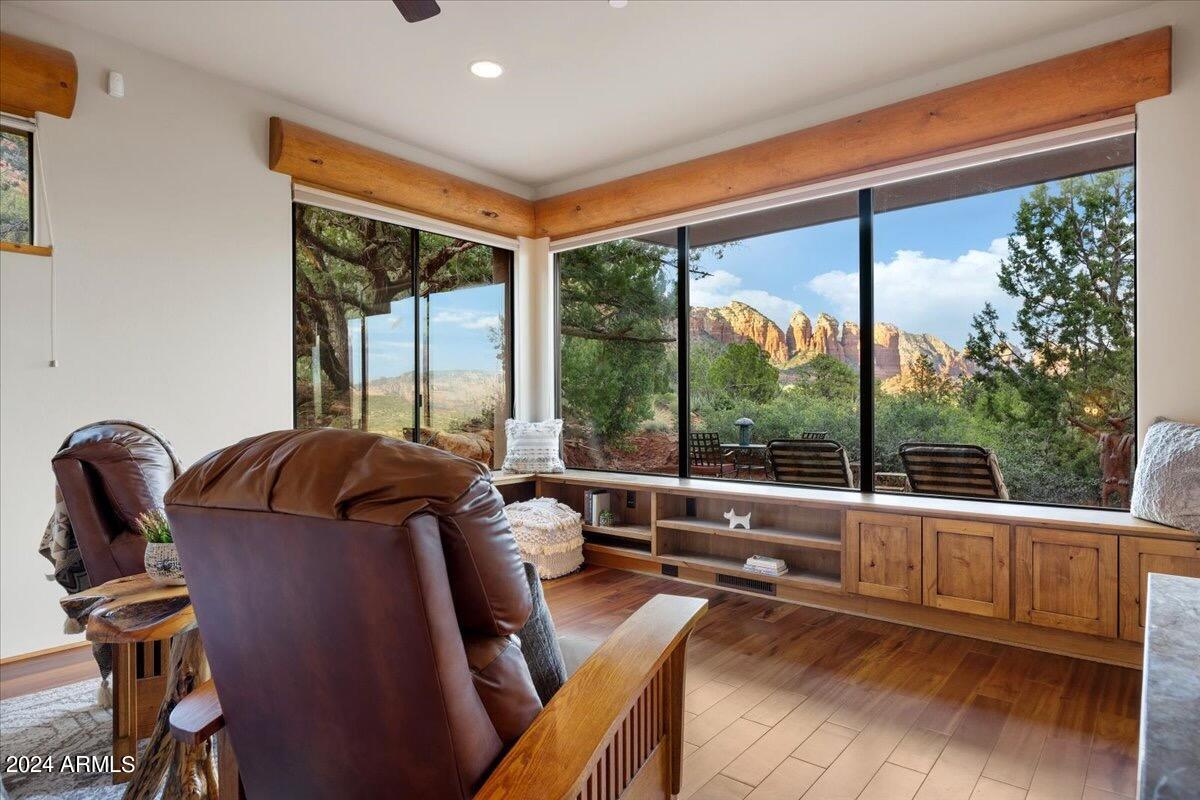 750 Rhapsody Road Sedona, AZ 86336 - Photo 43 of 67 Seating Area in Primary