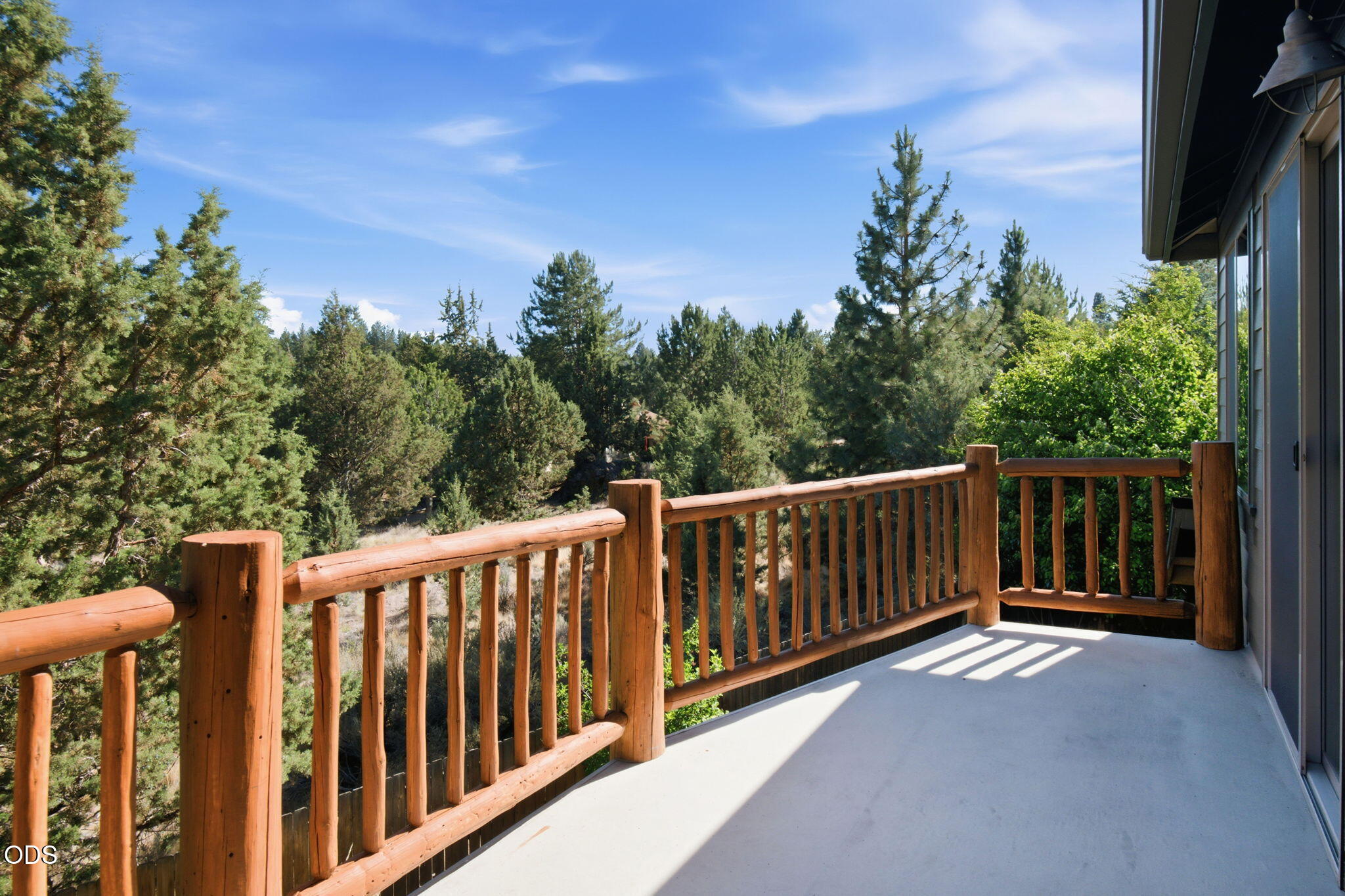 20483 Southeast Blue Ridge Lane Bend, OR 97702 - Photo 21 of 44