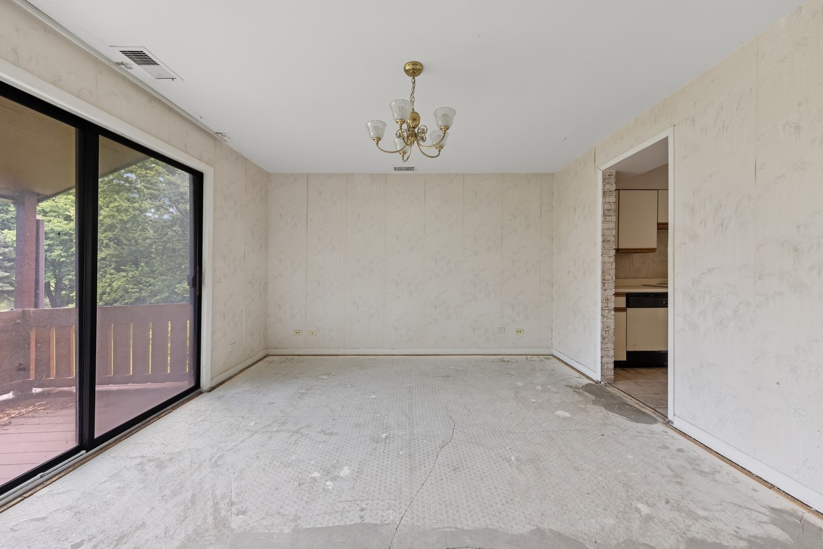 1-s055 Spring Road, Unit 2B Oak Brook, IL 60181 - Photo 3 of 13 Gallery Image 3