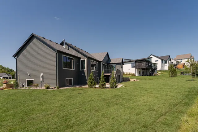 $949,900 | 3185 Bella Terra Lane Northeast, Rochester, MN 55906