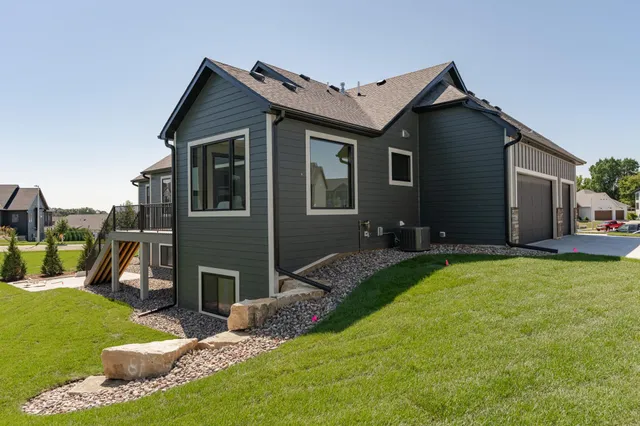 $949,900 | 3185 Bella Terra Lane Northeast, Rochester, MN 55906