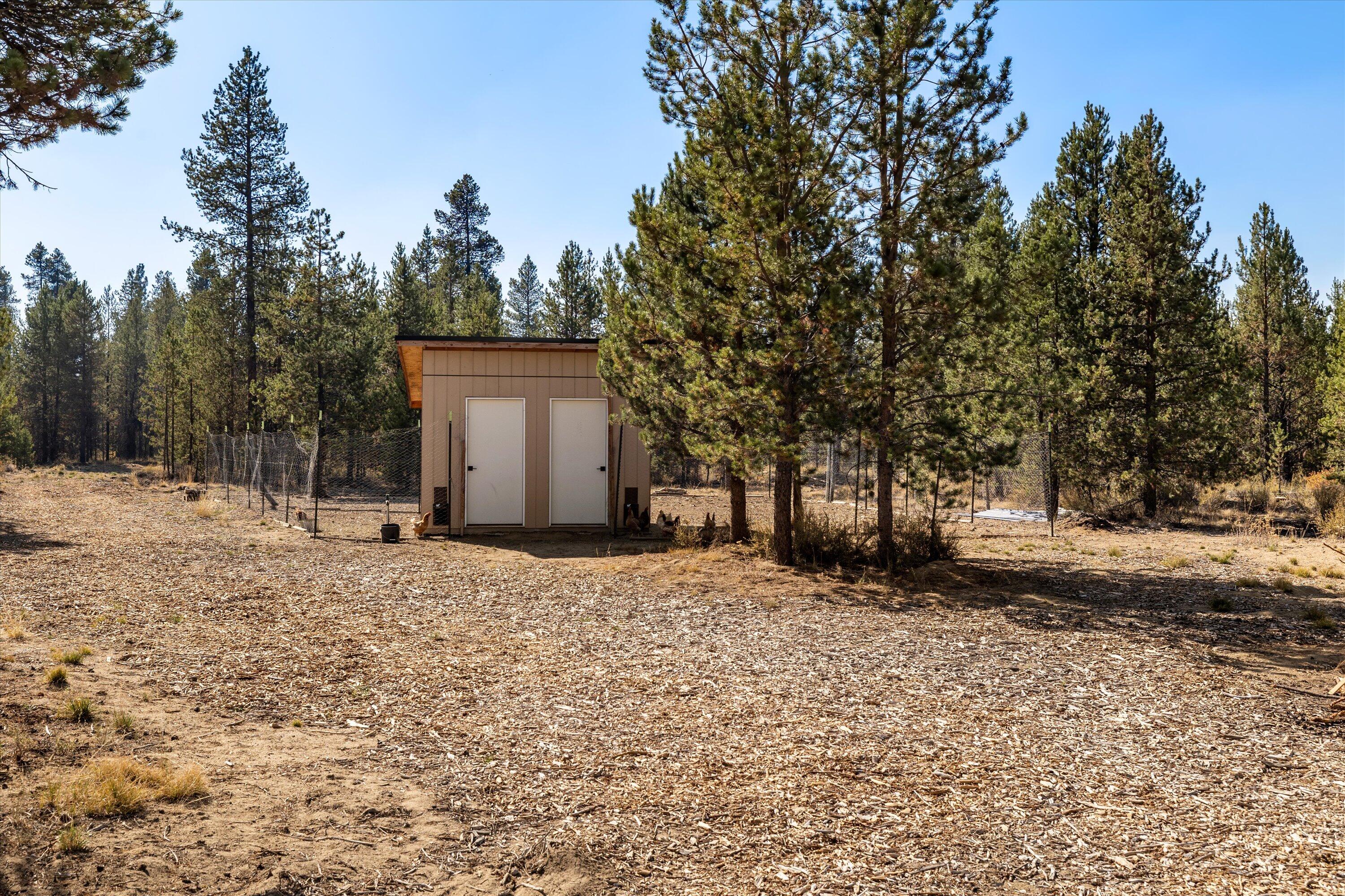 17395 Wells Road Bend, OR 97707 - Photo 40 of 52 54-20241014 JILL ROSELL-51