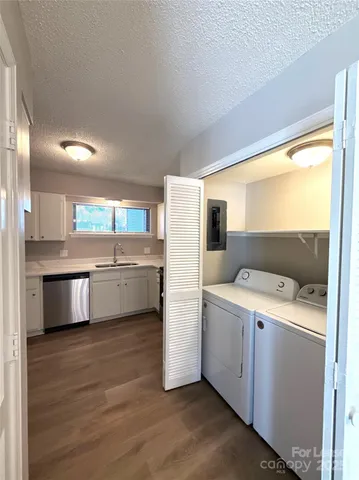 $1,590 | 11537 Turn Stone Court, Charlotte, NC 28226