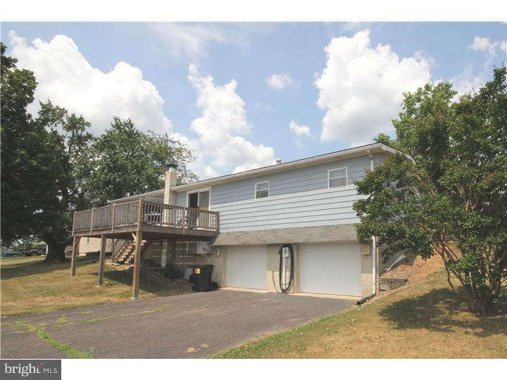 1692 County Line Road Bechtelsville, PA 19505 - Photo 4 of 13 Gallery Image 4