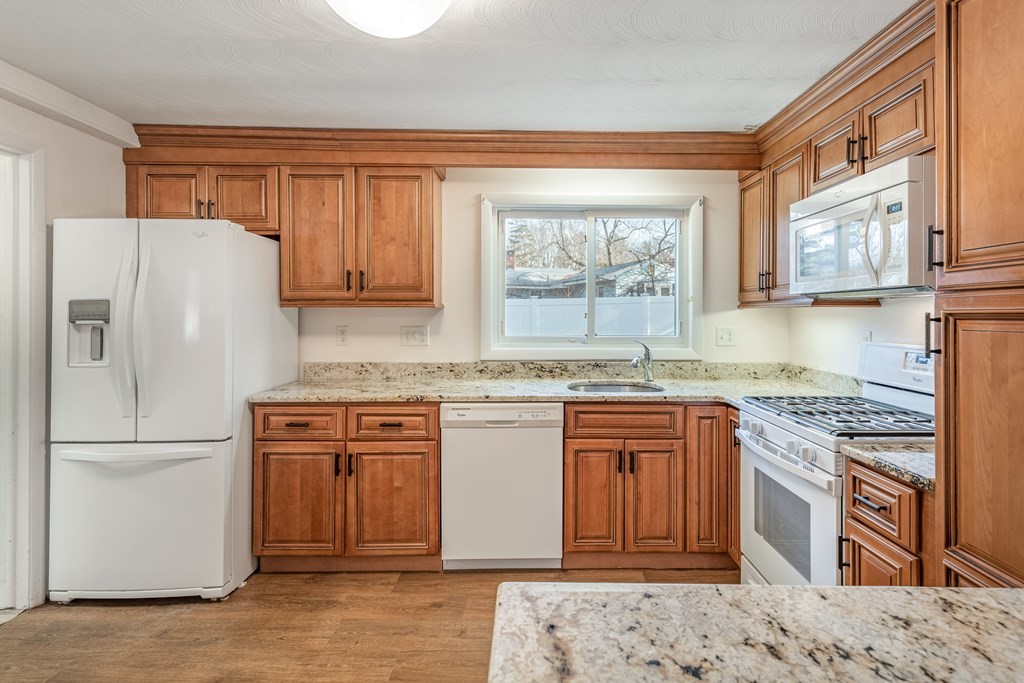 8 Jessie Road Chelmsford, MA 01824 - Photo 13 of 36
