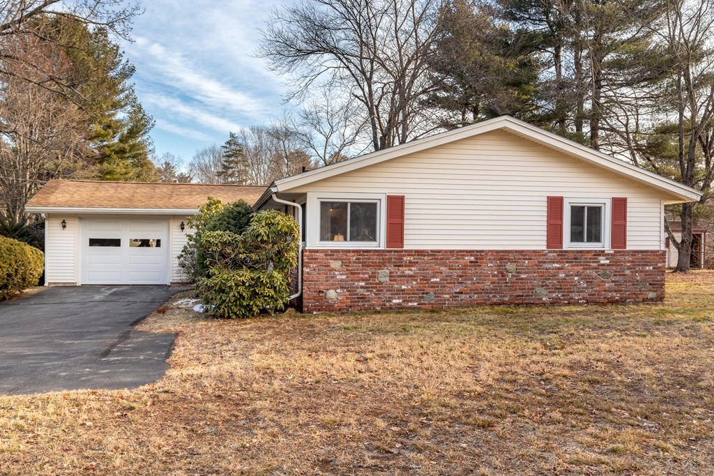 8 Jessie Road Chelmsford, MA 01824 - Photo 3 of 36
