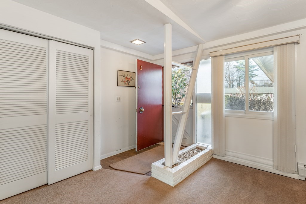 8 Jessie Road Chelmsford, MA 01824 - Photo 6 of 36