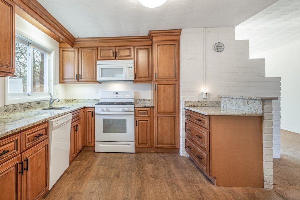 8 Jessie Road Chelmsford, MA 01824 - Photo 10 of 36