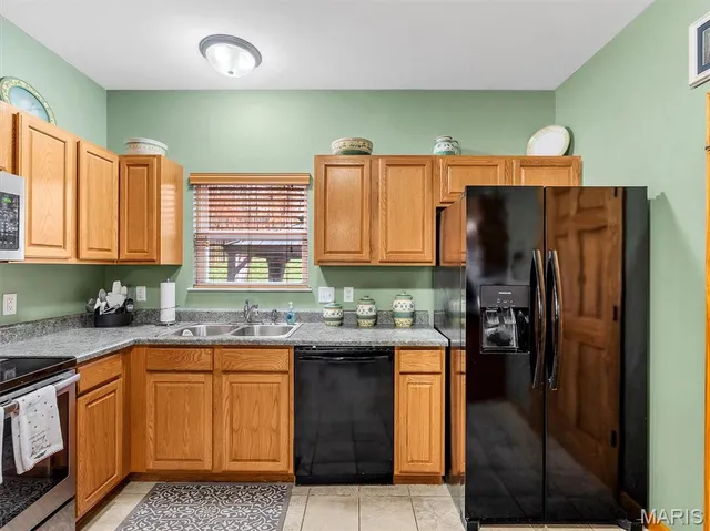 $365,000 | 6 Broken Arrow Court, Byrnes Mill, MO 63025