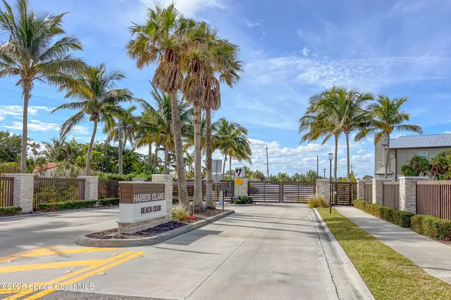 $1,225,000 | 325 Strand Drive, Melbourne Beach, FL 32951