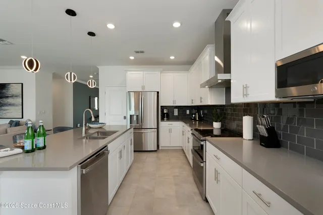 $1,225,000 | 325 Strand Drive, Melbourne Beach, FL 32951