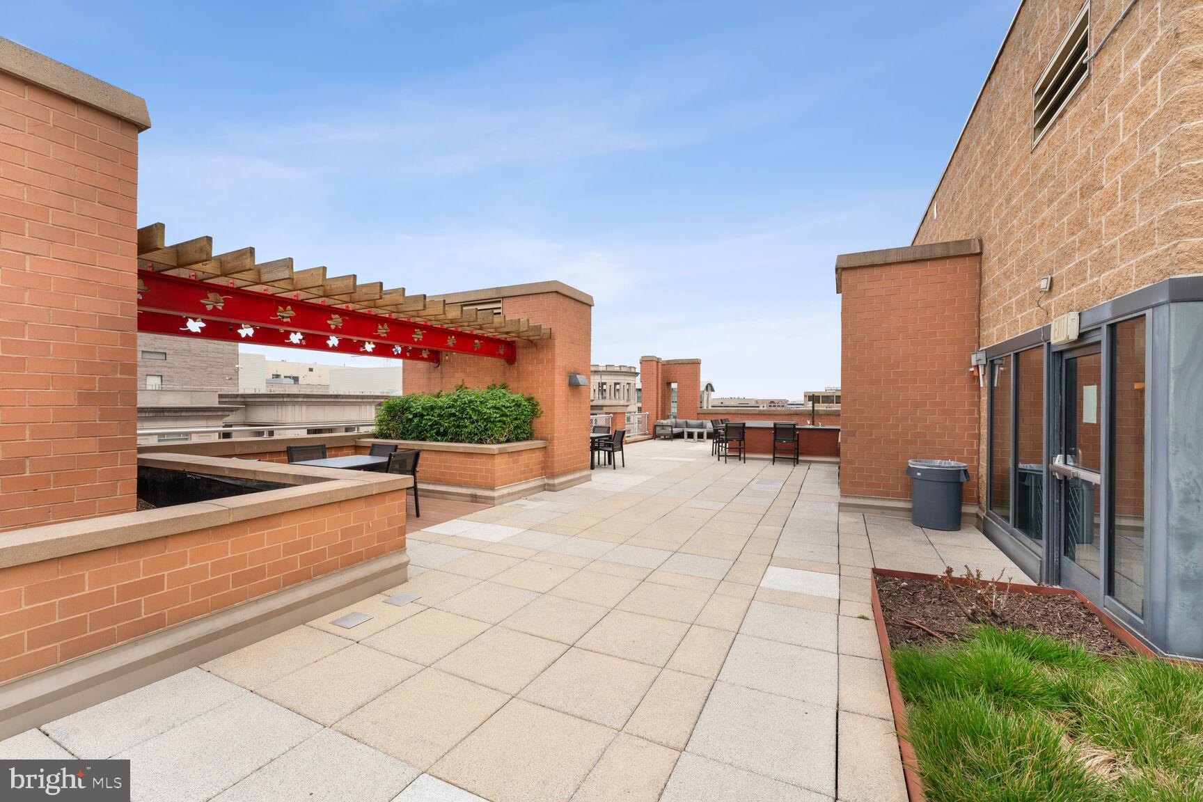 631 D Street Northwest, Unit 1235 Washington, DC 20004 - Photo 18 of 31 Roof deck